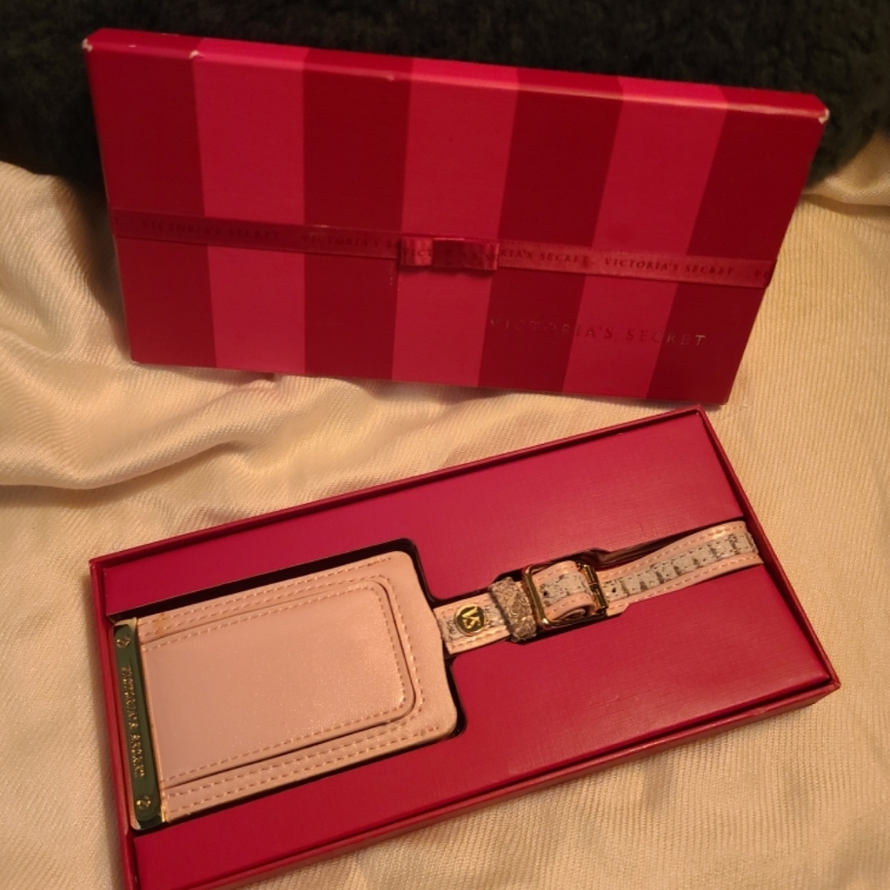 3 LUGGAGE TAGS BY VICTORIA SECRET